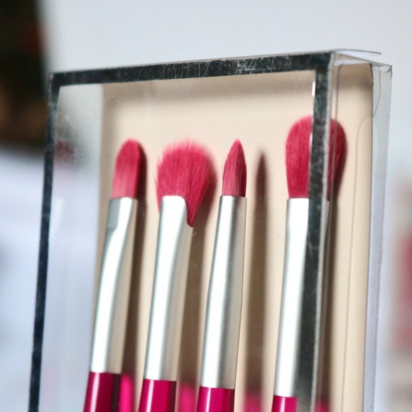 NEW QUO Textured Eye Brush Set Makeup Skincare Pink - Picture 5 of 7